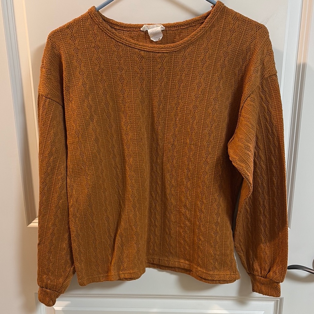 TIFFANY & GREY Women’s Rust Cable Knit Sweater